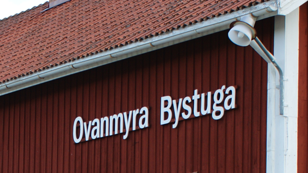 ovanmyrabystuga